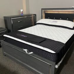 AP🎉 Gray Queen Bedroom Set, LED( Bed, Nightstand Dresser And Mirror// Fast Delivery - Financing 