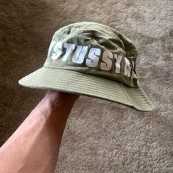stussy green bucket hat