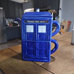 Policeman  or Woman  Drink set