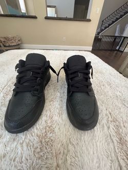 Jordan 1 low black