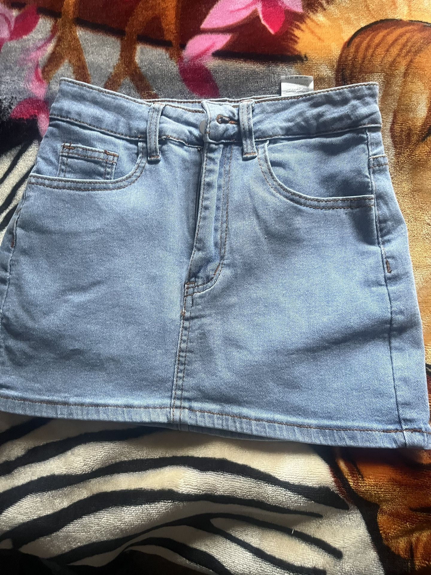 Stylish Blue Denim Skirt
