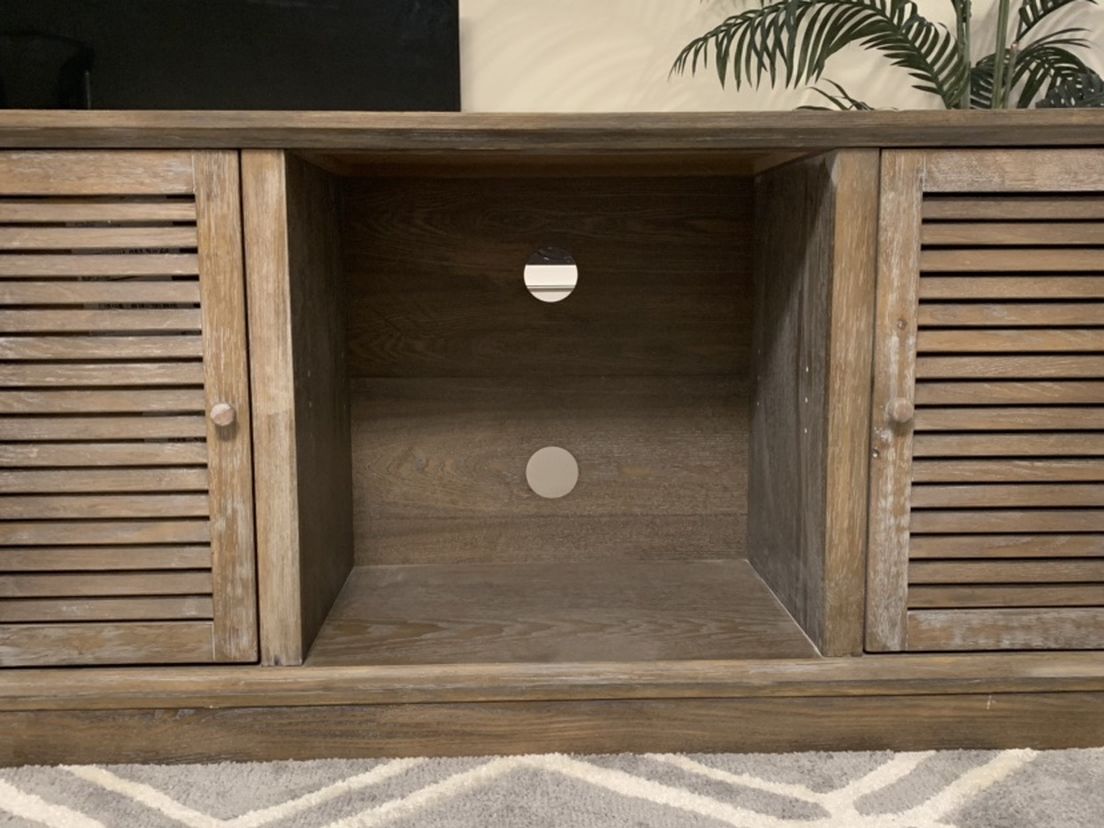 Farmhouse Style Solid Wood Tv Stand.