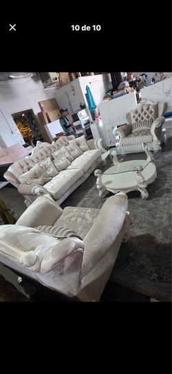 ACME Versailles Livingroom Set