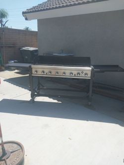Large Commercial Gas Grill with Side Shelves