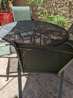 Patio Table+ 4 Chairs