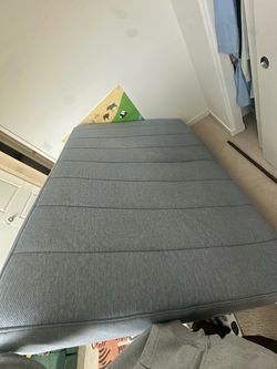Tuft & Needle Queen size Mattress