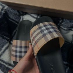 burberry slides