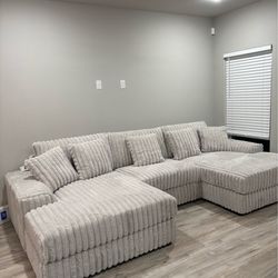 New in Box Double Chaise XL Fluffy Sectional $10DOWN