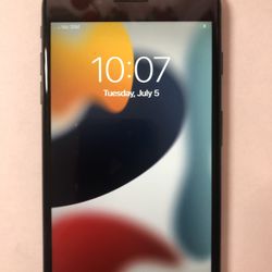 Apple iPhone 7 Plus 128GB Unlocked For Any Carrier!