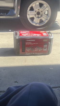 Husky mechanic tool box