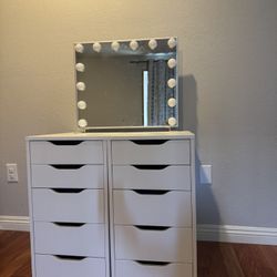 Mirror And Drawers