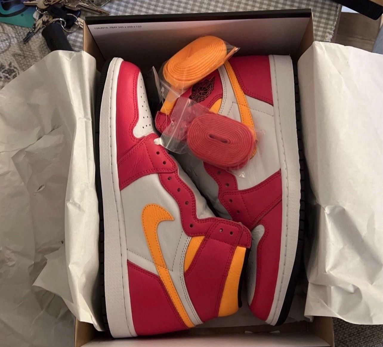 New Jordan 1 High OG Retro Light Fusion Red