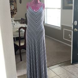 Truheart Maxi Dress Size Xs