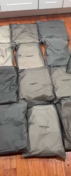 ESSENTIAL HOODIES/SWEATS/SHIRTS/SHORTS