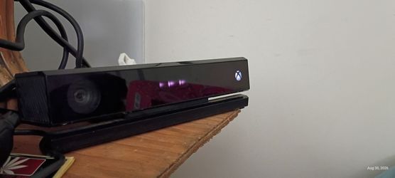 xBox One w/2 games, 2 contr & 55" LCD TV