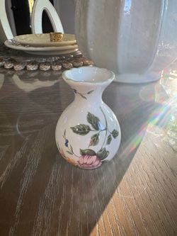 Princess House Exclusive Porcelain Miniature Bud Vase