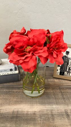 Faux Coral Peony Floral Arrangement in Glass Vase – Like New
