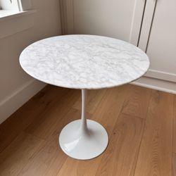 Poly And Bark 20” Daisy Marble Side Table 