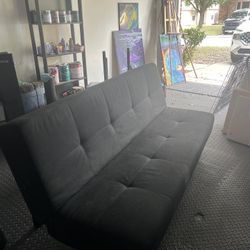 Black Futon