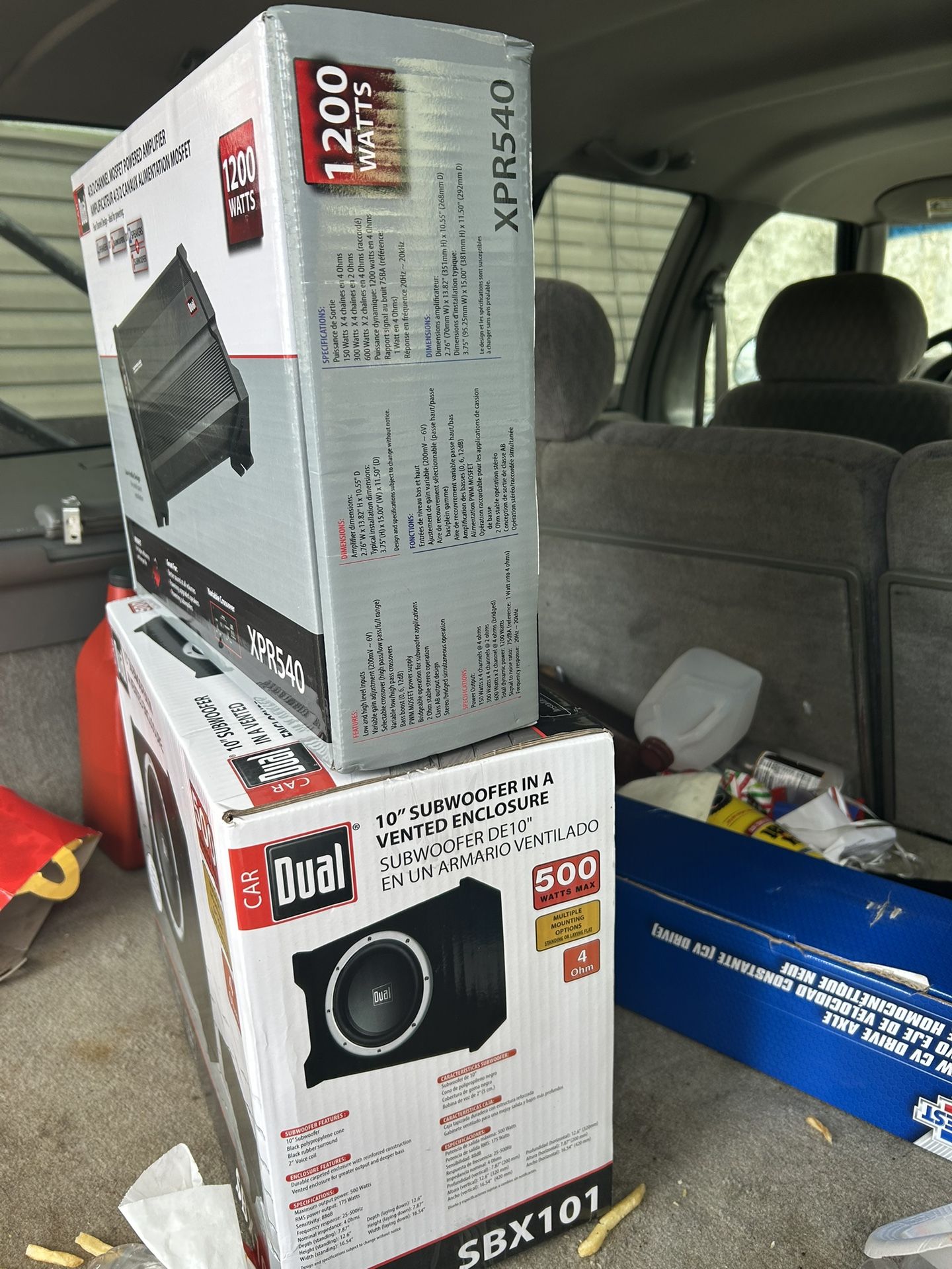 Car Speak With Amp And Wires For Hook Up