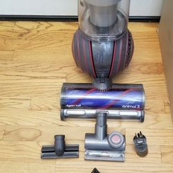 NEW cond DYSON ANIMAL BIG BALL VACUUM. , WORKS EXCELLENT    , IN THE BOX 