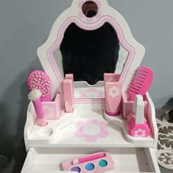 Wooden Melissa And Doug Vanity Play Set