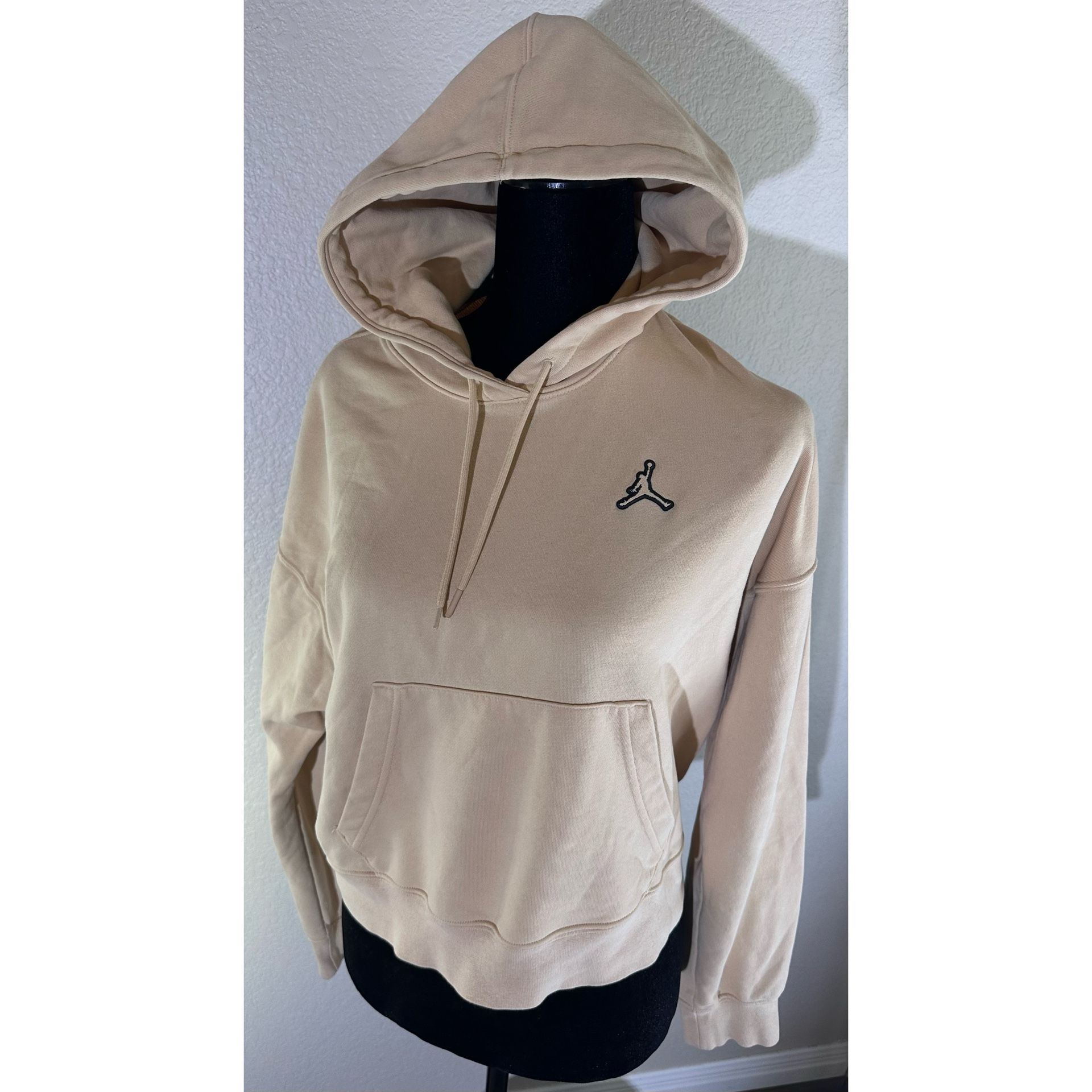 Size S: Women’s Jordan Fleece Hoodie (Loose Fitting)