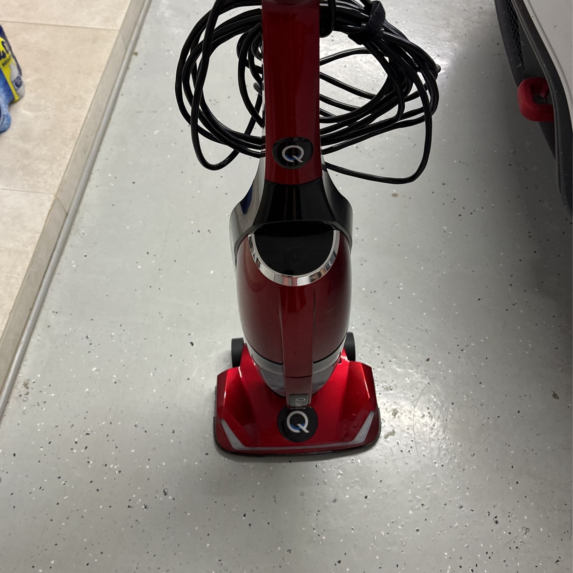 Quantum X Upright Water Filter Vacuum