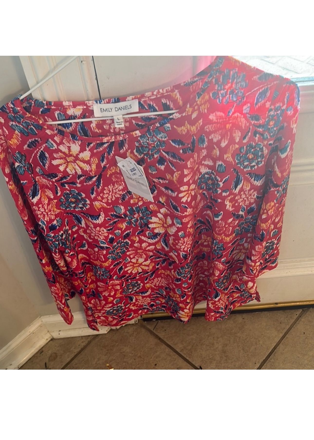 Emily Daniel's Women's Floral Blouse Emily Daniels Size: L