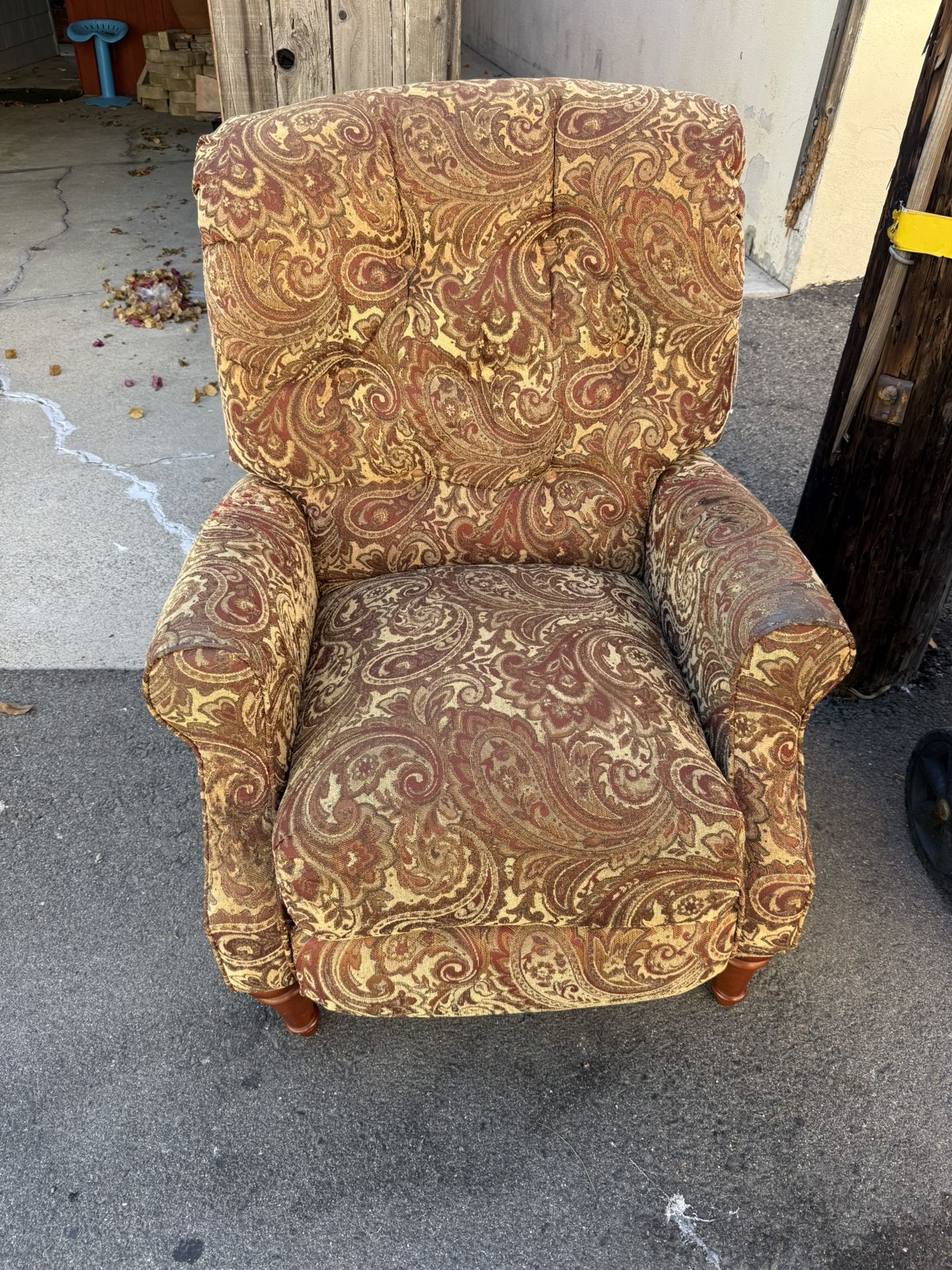 Free Recliner