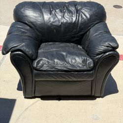 Viewpoint Leather Works Genuine Leather Armchair