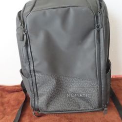 Nomatic Original Backpack 20L Water-Resistant RFID Black