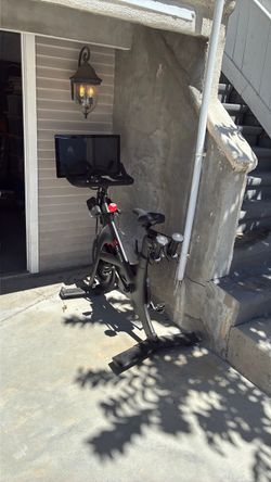 PELOTON BIKE  -2nd generation
