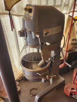 Batidora Industrial Globe De 30 Cuartos  120v  Lus De Casa Barata 2400 O Asme Una Oferta Rasonabe