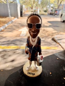 Snoop Dog Bubble Head Doll