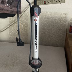 SCHWINN HIGH PRESSURE BICYCLE PUMP