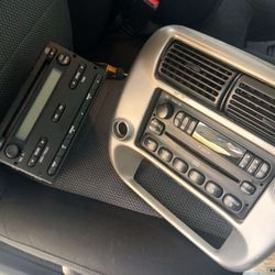 2004 and 2005 ford ranger Oem stereos with bezel