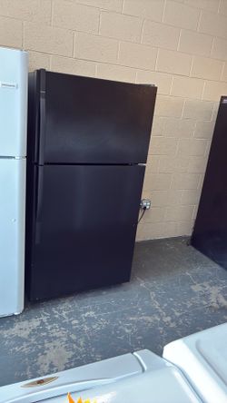 Nice like new Kenmore refrigerator