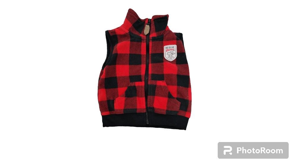 Carterโs Infant Baby Red & Black Buffalo Plaid checkered Fleece Zip Up Vest 6M