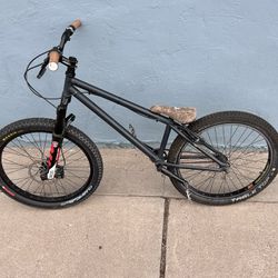 BMX Dirt-Jumper Bike