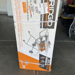 Ridgid 10” Table Saw With Stand 