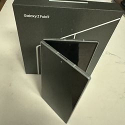 Unlocked Samsung GALAXY FOLD7 16GB RAM 256 MB SM-F966U1 Mint Green