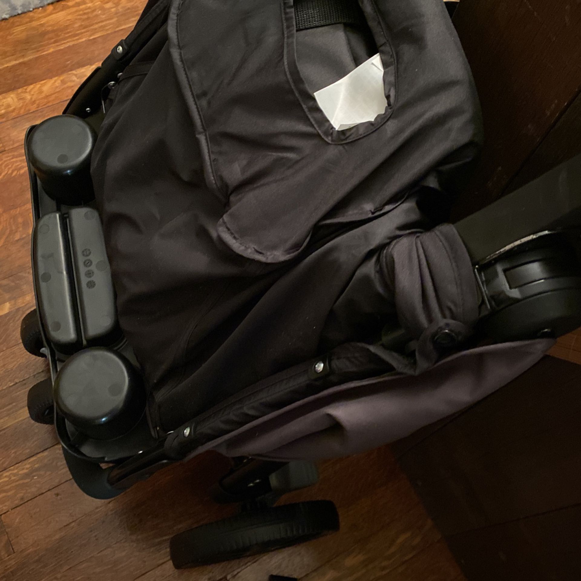 Graco Car Seat And Stroller 