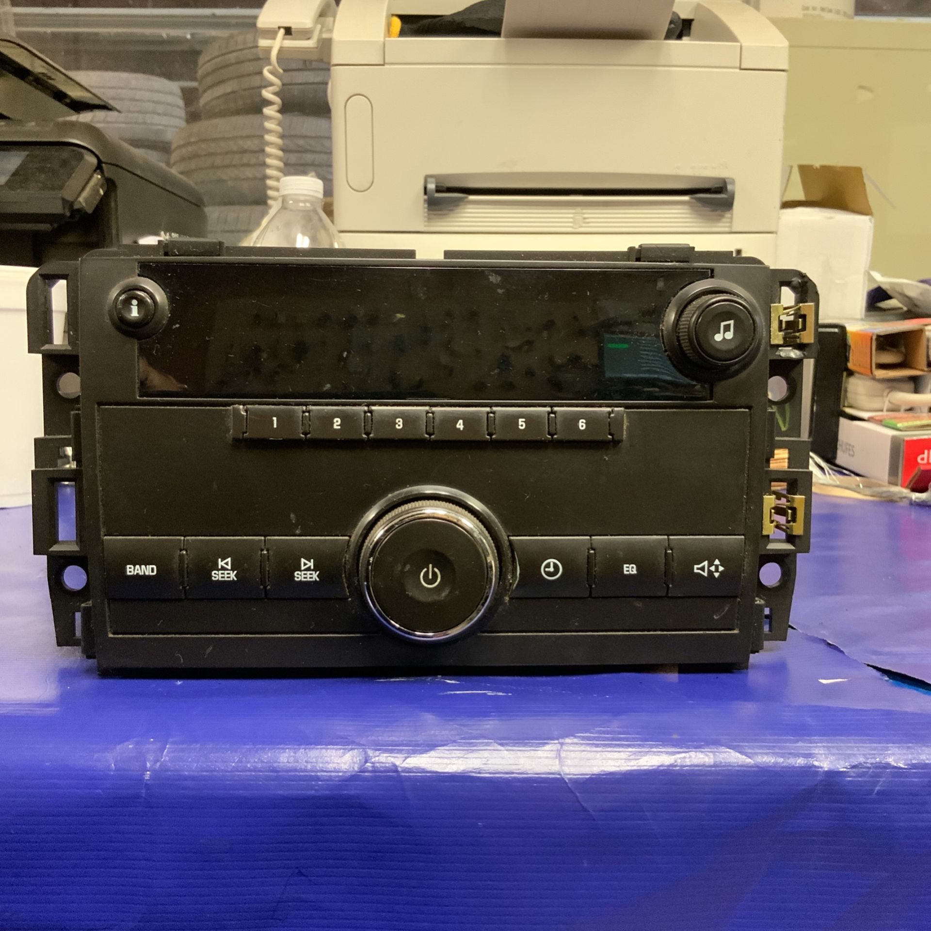 Used 07 GM Delphi Deltoid ASM Radio Receiver Modulation Stereo & Clock Chevy GMC