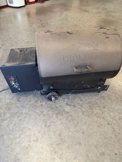 Traeger tailgater 20
