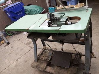 Overlock sewing machine
