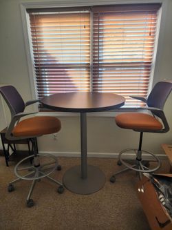Round High-Top Table with 2 Adjustable Bar Chairs