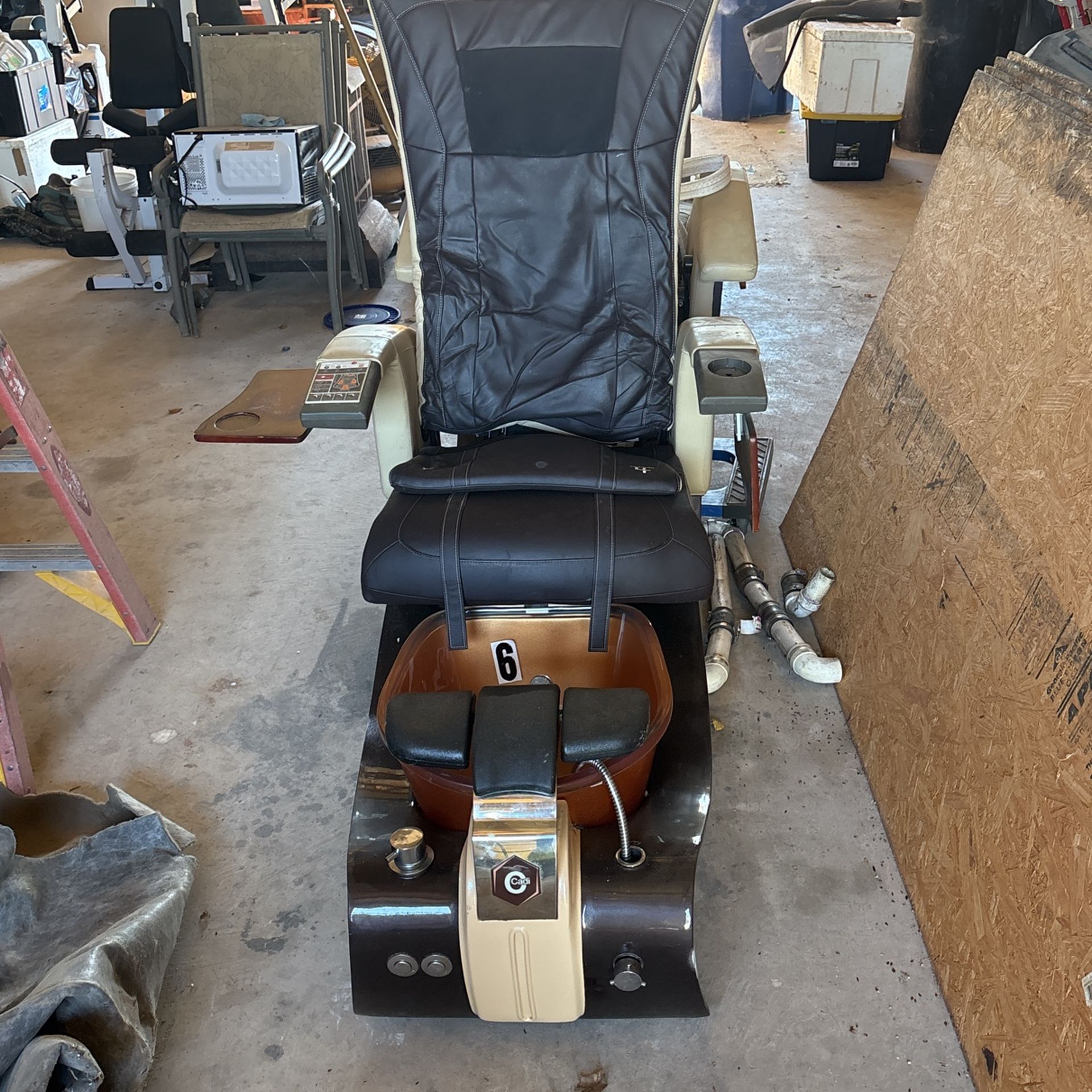 Massage Chairs 2 For Sale