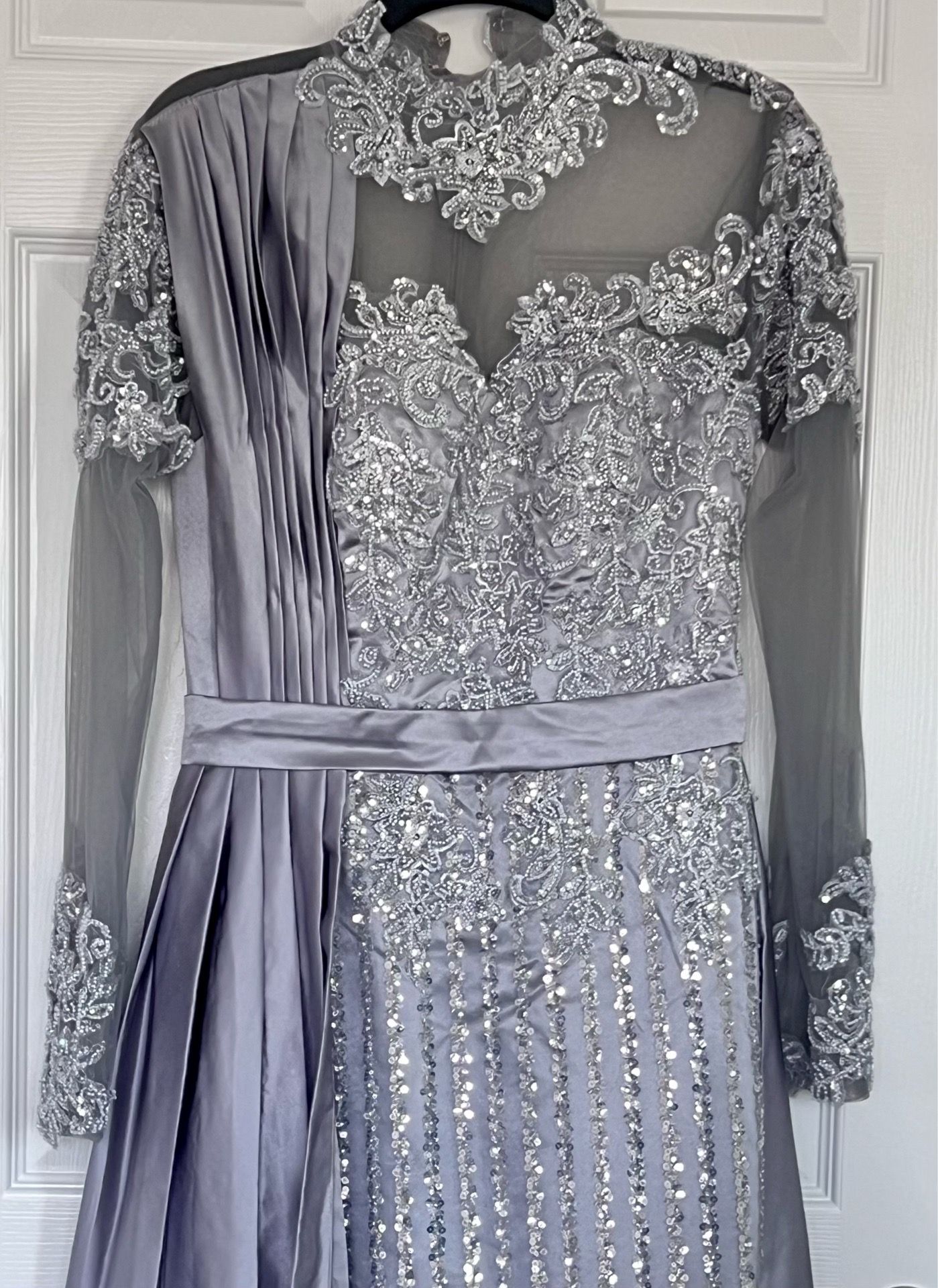 **LIKE NEW** Customized Grey Dubai Mermaid Gown