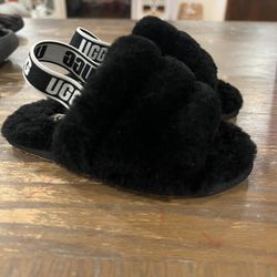 Ugh Slippers (toddler Sz 9)